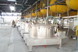 吊袋離心機(jī)_離心機(jī)生產(chǎn)廠家哪家質(zhì)量好？