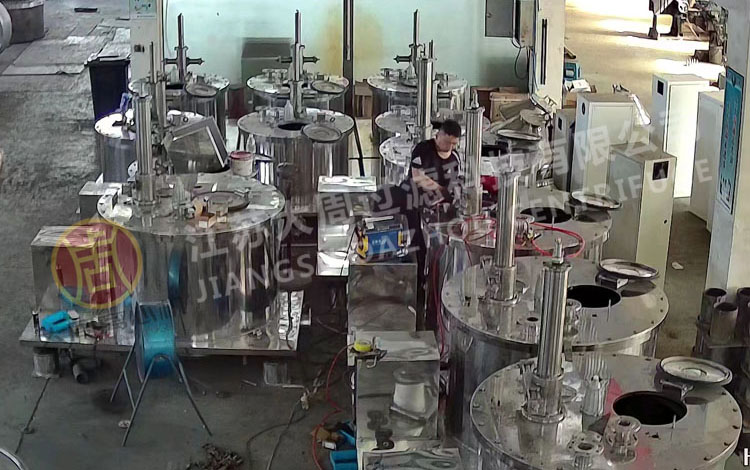 為什么大周生產(chǎn)的刮刀全自動離心機，不會出現(xiàn)故障的質(zhì)量問題?